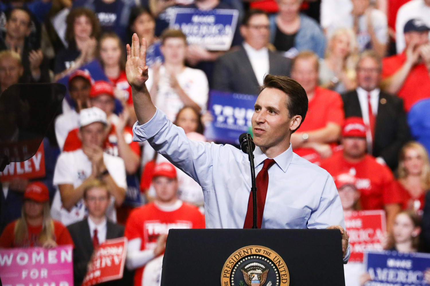 Trump Rallies in Missouri for GOP Senate Candidate Josh Hawley